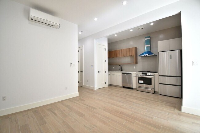 582 E 138th St in Bronx, NY - Building Photo - Building Photo