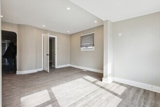 19 Seneca St in St Catharines, ON - Building Photo - Building Photo