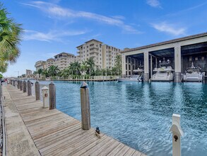 1600 SE 15th St, Unit 400 in Fort Lauderdale, FL - Foto de edificio - Building Photo