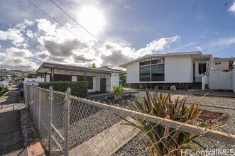 4258 Likini St in Honolulu, HI - Building Photo - Building Photo