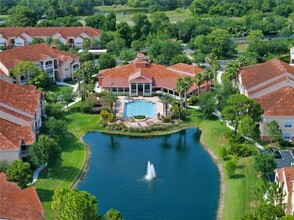 4166 Central Sarasota Pkwy in Sarasota, FL - Foto de edificio - Building Photo