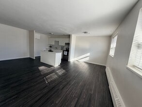 20 Bradmon Dr in St Catharines, ON - Building Photo - Building Photo