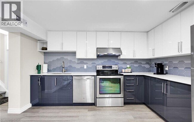 38 Birgitta Crescent in Toronto, ON - Building Photo - Building Photo