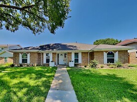 2111 El Dorado Way in Carrollton, TX - Building Photo