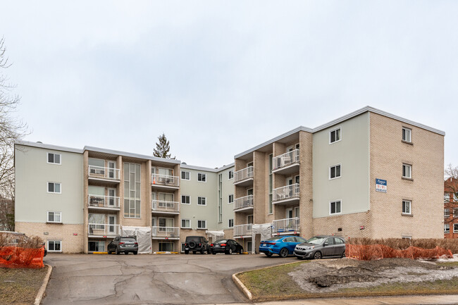 2579 Sainte-Foy Ch in Québec, QC - Building Photo - Primary Photo