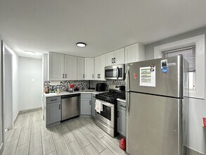 1731 N Mozart St, Unit J06P in Chicago, IL - Foto de edificio - Building Photo