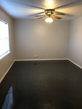 700 Bonneville Dr in Mobile, AL - Building Photo - Building Photo