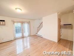 50 Orchard Beach Blvd-Unit -A Left in Port Washington, NY - Building Photo - Building Photo