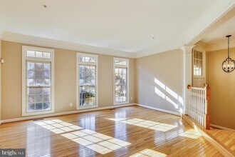 707 Hawkins Way in Alexandria, VA - Building Photo - Building Photo