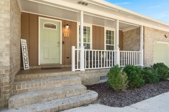 12 Lighthouse Dr in Goose Creek, SC - Building Photo - Building Photo