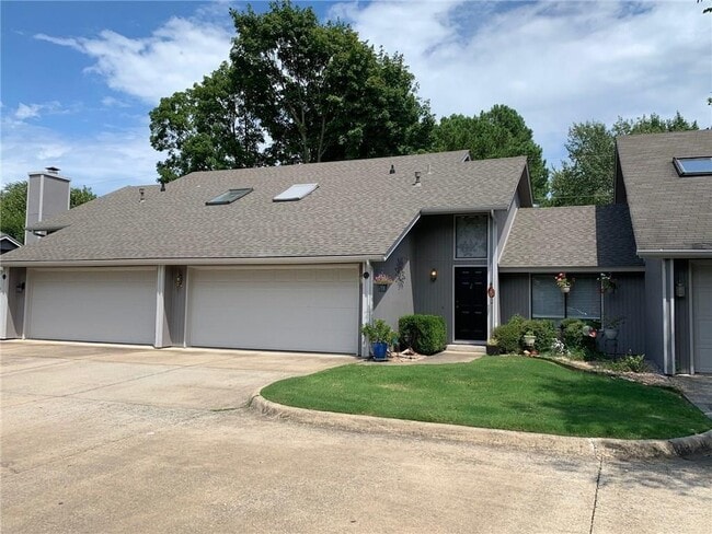 property at 413 S 20th St