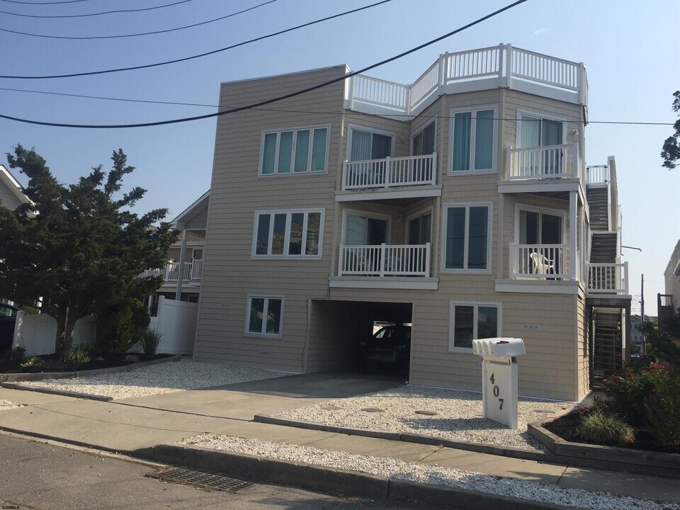 407 36th St S in Brigantine, NJ - Building Photo