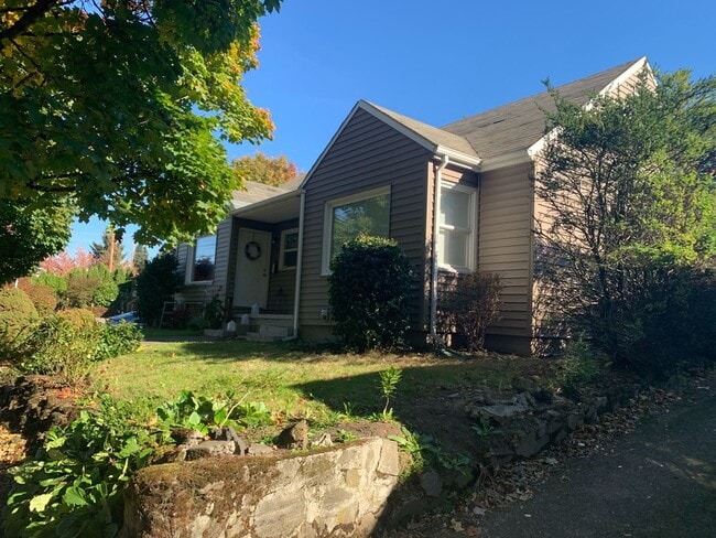 4604-4608-4608 SE 28th Ave in Portland, OR - Building Photo - Building Photo