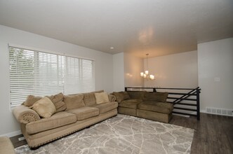 624 E 1700 N in North Ogden, UT - Building Photo - Building Photo