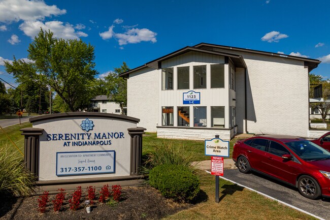 Serenity Manor 55+ Independent Active Living in Indianapolis, IN - Foto de edificio - Building Photo