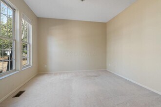 6117 Wynford Dr in Dublin, OH - Building Photo - Building Photo