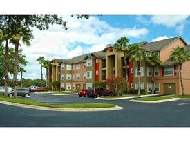 2209 Antigua Pl, Unit 815 in Kissimmee, FL - Building Photo