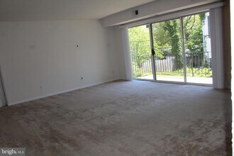 1805 William St-Unit -110 in Fredericksburg, VA - Building Photo - Building Photo