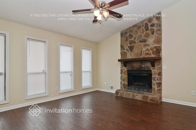 6712 Songwood Dr in Austell, GA - Foto de edificio - Building Photo