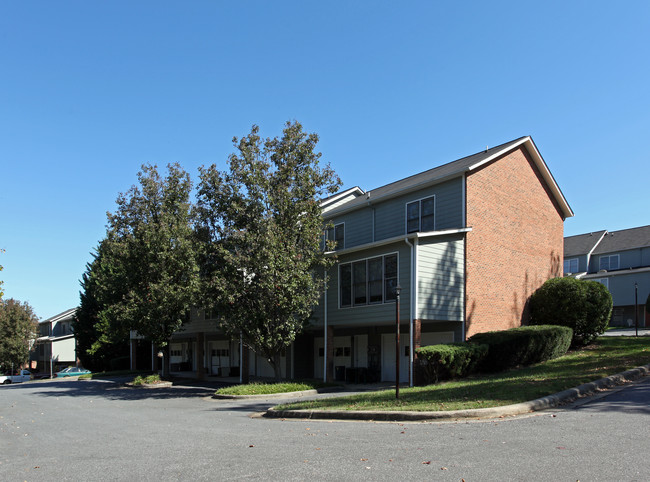 The Village at Catawba Ridge in Hickory, NC - Foto de edificio - Building Photo