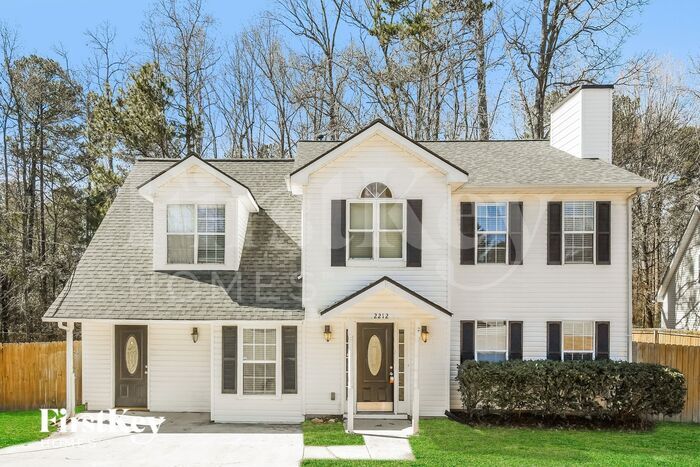 2212 Pixie Rose Ln in Loganville, GA - Building Photo