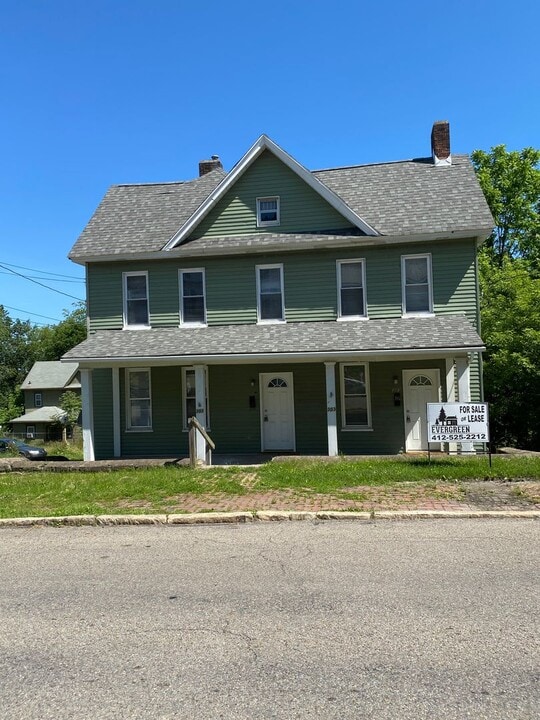 301-303 Zeigler Ave in Butler, PA - Building Photo