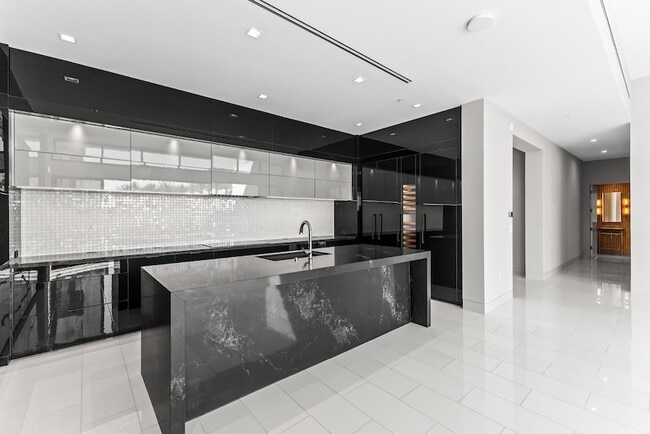 property at 6587 N Palmeraie Blvd