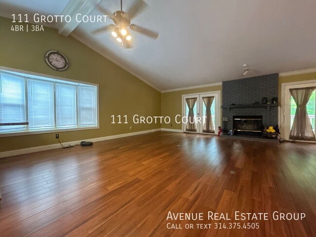 111 Grotto Ct in Florissant, MO - Building Photo - Building Photo