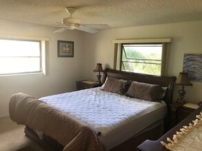 400 18th St, Unit L-5 in Vero Beach, FL - Foto de edificio - Building Photo