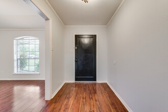 923 S Greenstone Ln in Duncanville, TX - Building Photo - Building Photo