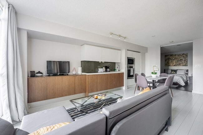 151 Dan Leckie Way