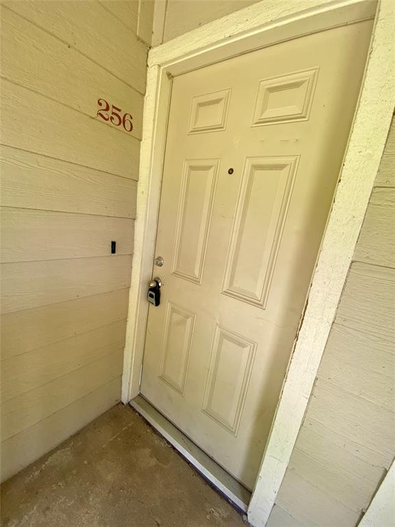 property at 2501 Gulf Fwy