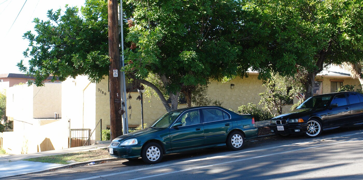 3780 Swift Ave in San Diego, CA - Building Photo