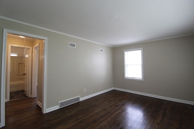 4409 S Parkway Dr in Olathe, KS - Foto de edificio - Building Photo
