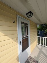 725 Chartiers St in Bridgeville, PA - Building Photo - Building Photo
