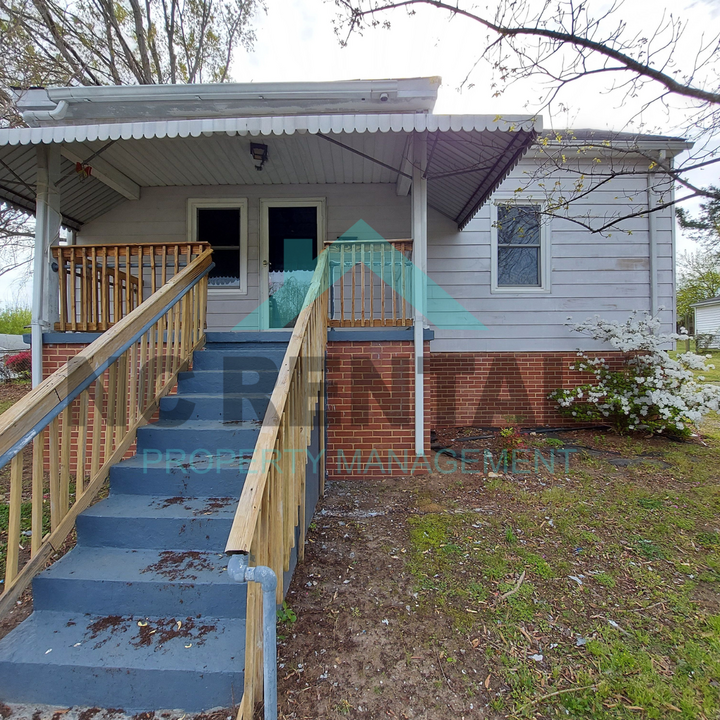 1410 Maple St in Greensboro, NC - Building Photo