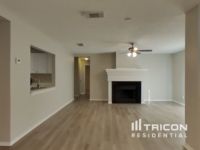 8230 Longhorn Ridge Dr in Converse, TX - Building Photo - Building Photo