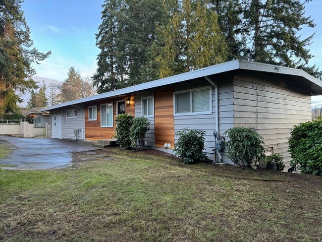 property at 16209 Lake Hills Blvd