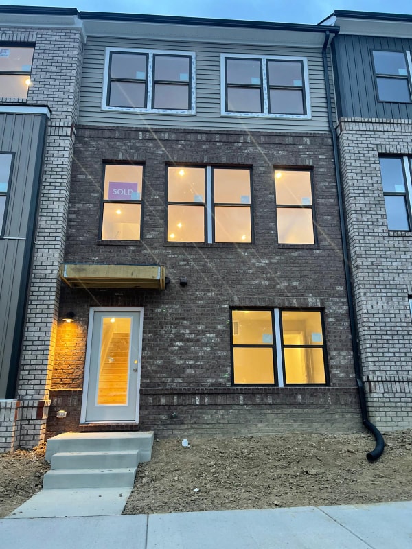 9486 Pinkman Rd in Glen Allen, VA - Foto de edificio - Building Photo