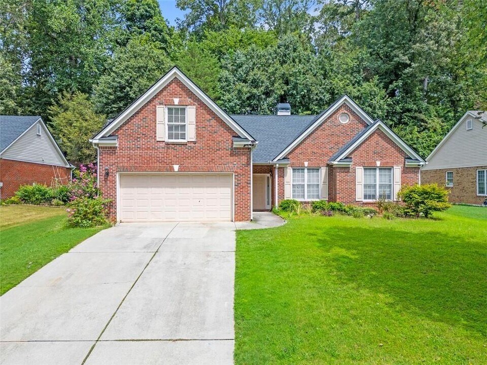 3590 Bob Hannah Dr NW in Lawrenceville, GA - Building Photo