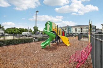 Vista at Southwinds in Baytown, TX - Building Photo - Building Photo