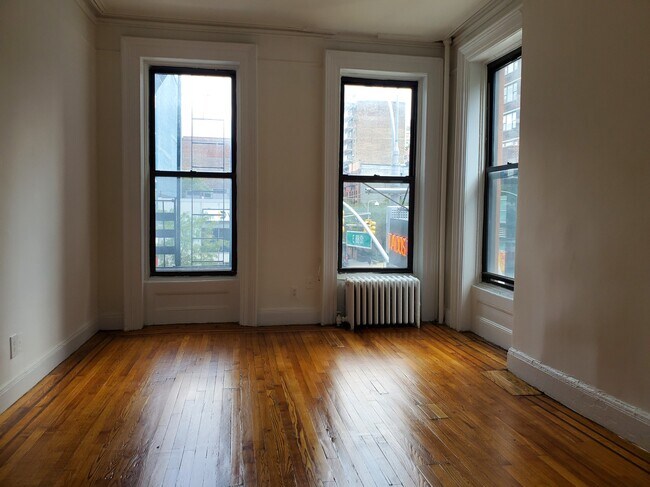 171 E 88th St in New York, NY - Building Photo - Building Photo