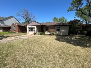 612 Aqua Dr in Dallas, TX - Building Photo - Building Photo