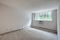 Pine Tree Park Apartments in St. Paul, MN - Foto de edificio - Interior Photo