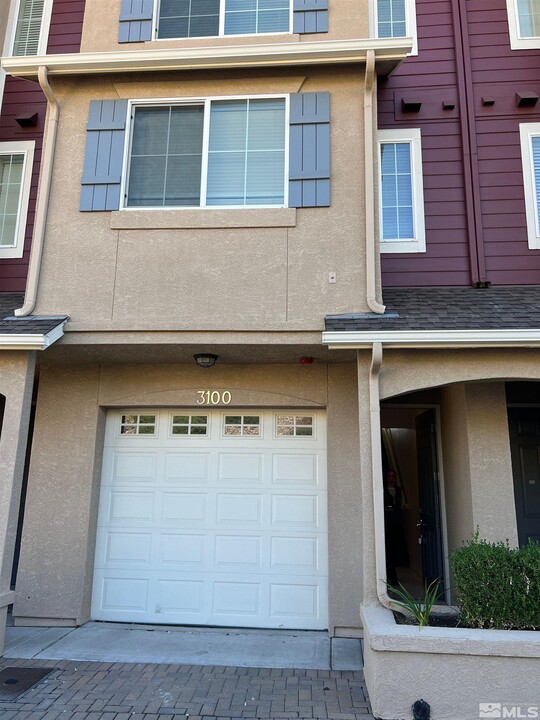 3100 Sterling Ridge Cir in Sparks, NV - Building Photo