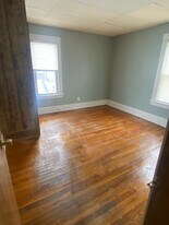 7 Cristy St, Unit Cristy 1st FL in Worcester, MA - Building Photo