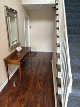 6518 Montero Dr, Unit 2 in Prospect, KY - Foto de edificio - Building Photo