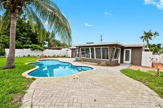 121 Almar Dr in Wilton Manors, FL - Building Photo - Building Photo