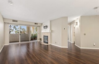 11345 Affinity Ct, Unit Affinity Condo in San Diego, CA - Building Photo