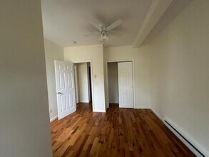 18 Hazel St in Stamford, CT - Building Photo - Building Photo